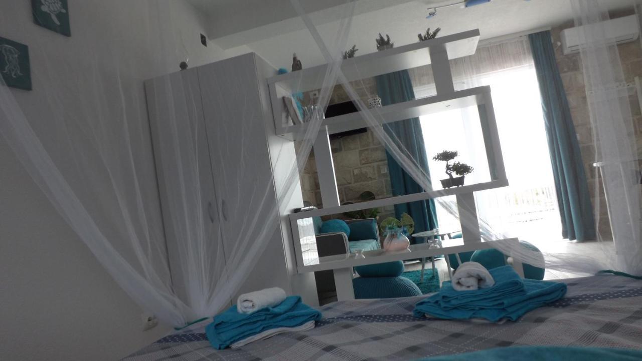 Lustica Apartments エクステリア 写真