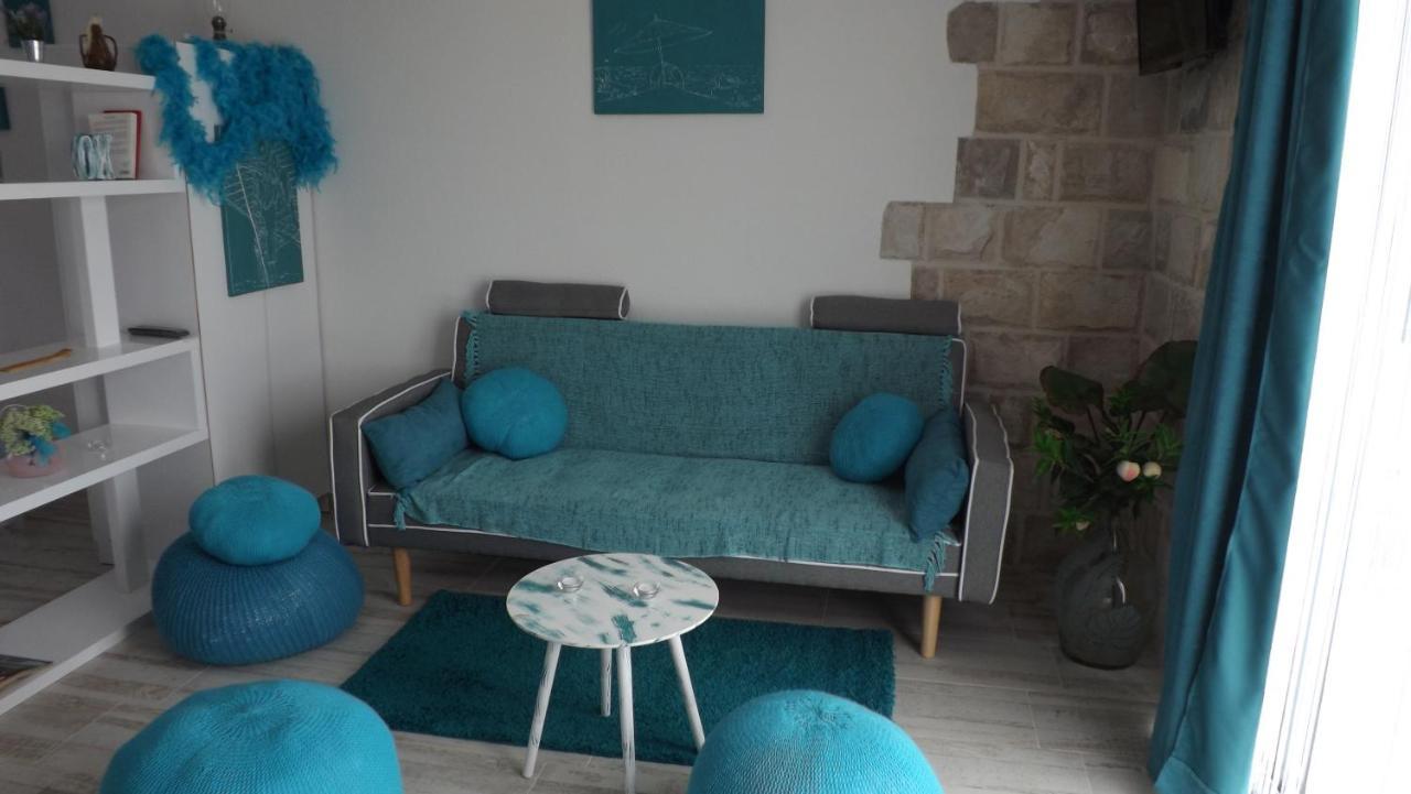 Lustica Apartments エクステリア 写真